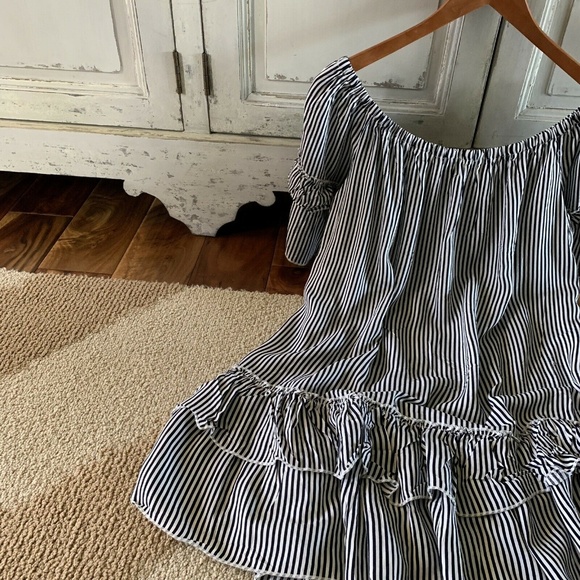 Black & White Stripe Off the Shoulder Tunic Dress - Picture 3 of 8